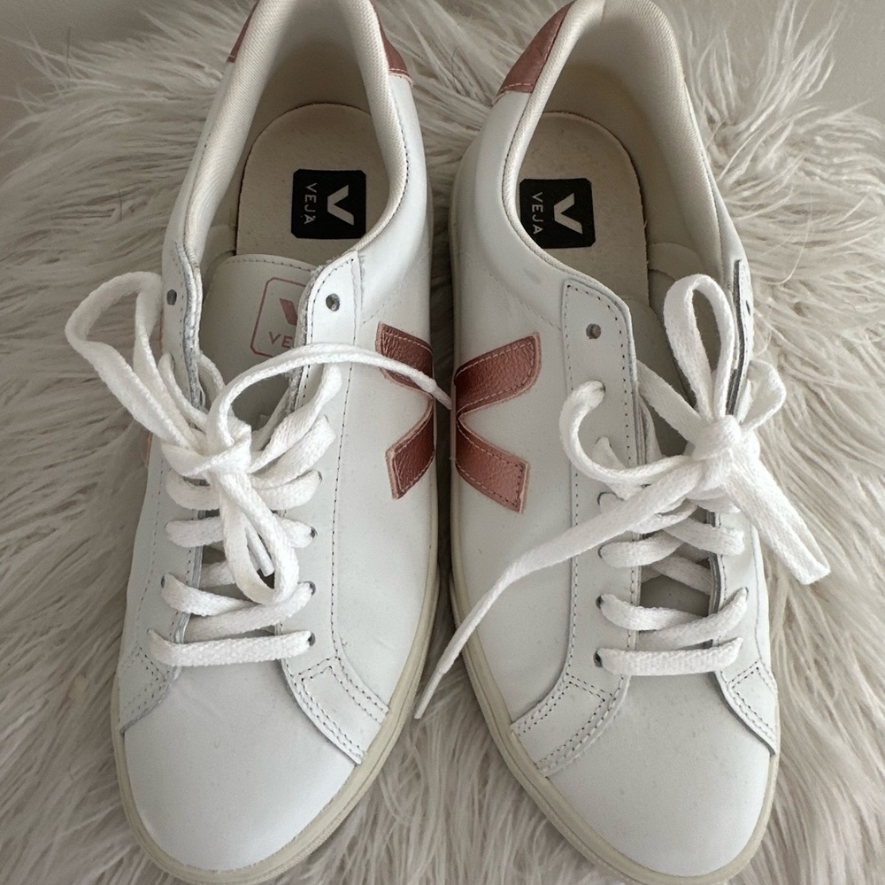 Veja Women's White and Rose Sneakers